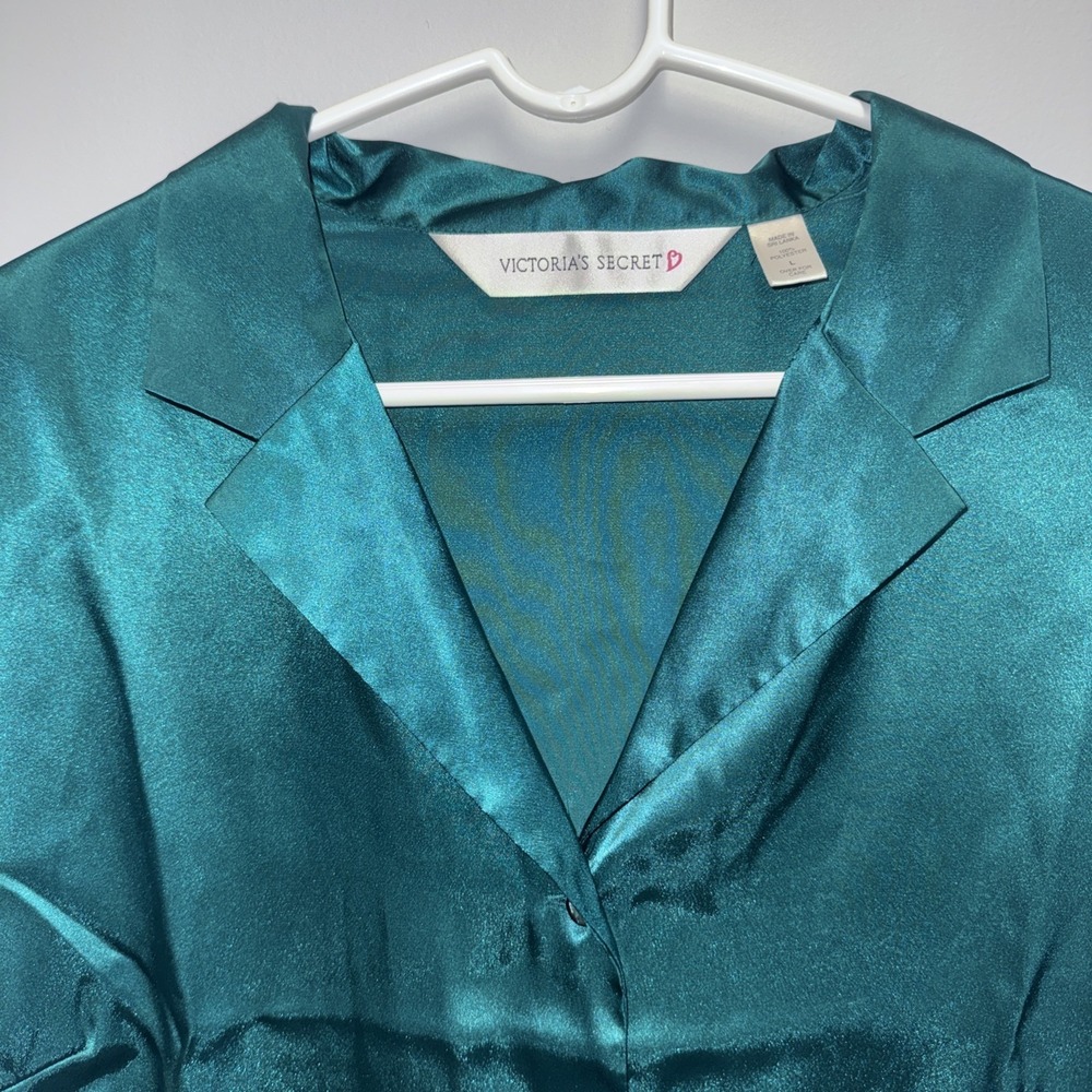 Vintage Victoria's Secret Button Up Sleep Shirt Polyester Satin Long Sleeve L - Picture 2 of 3